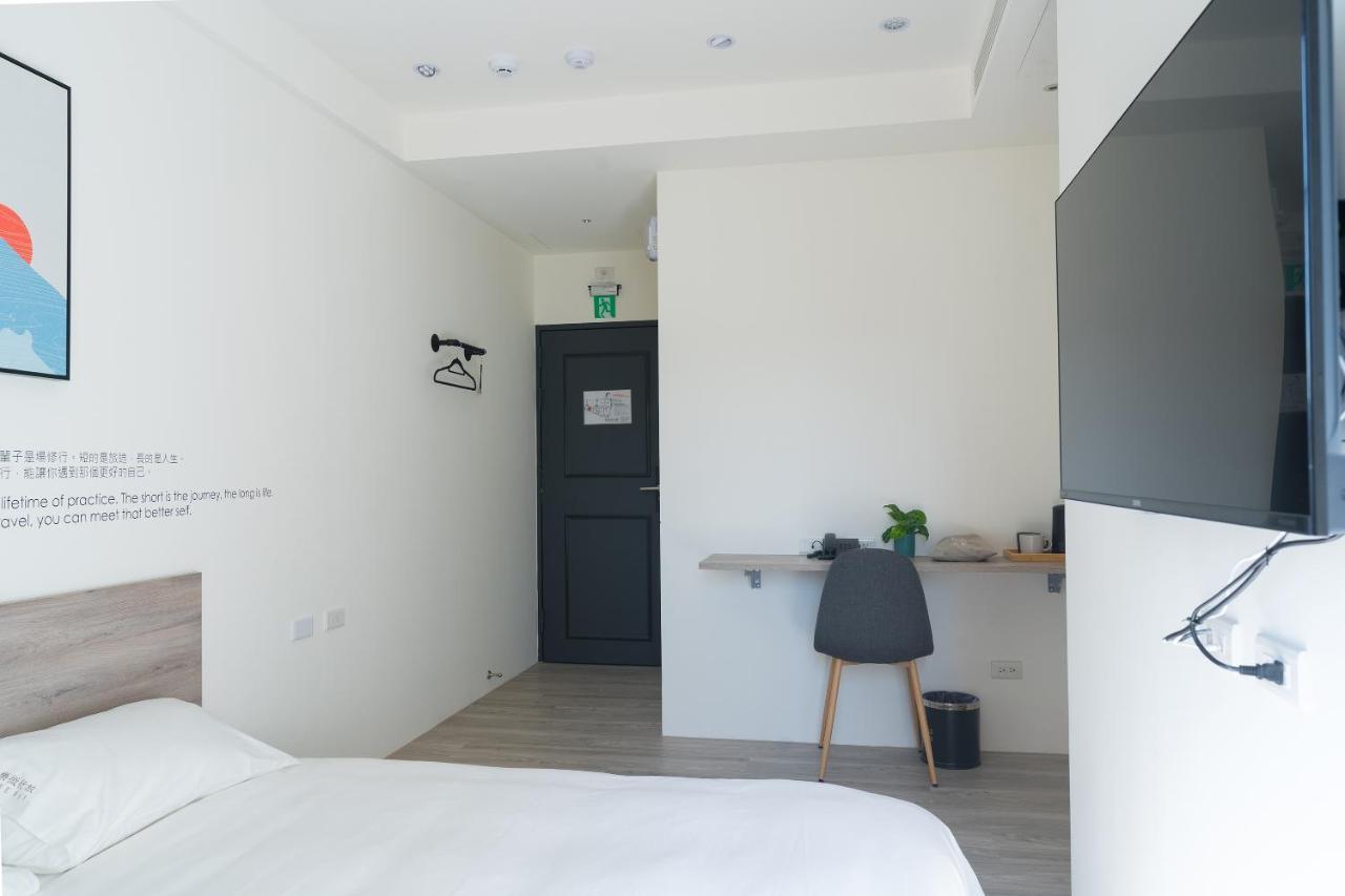 The Way Inn Taichung Exterior foto