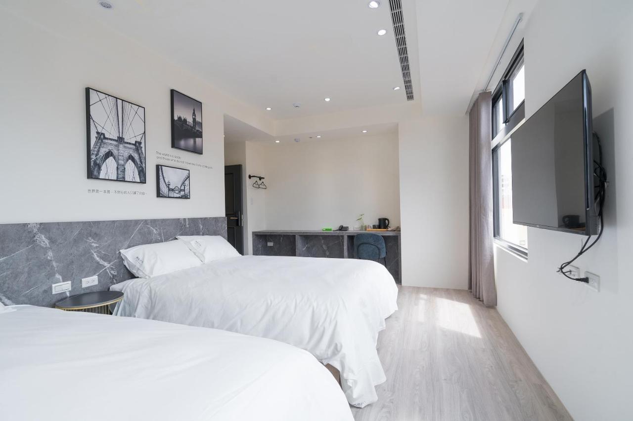 The Way Inn Taichung Exterior foto