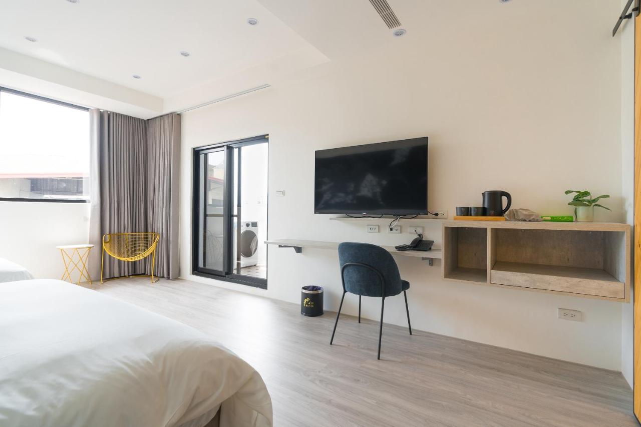 The Way Inn Taichung Exterior foto