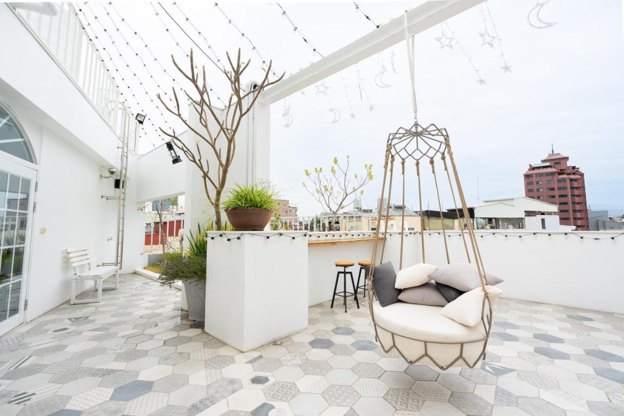 The Way Inn Taichung Exterior foto